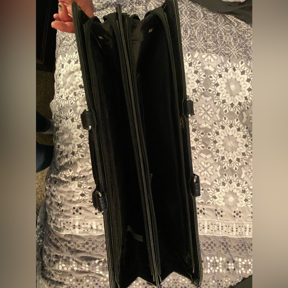 Bugatti Briefcase - Picture 4 of 7